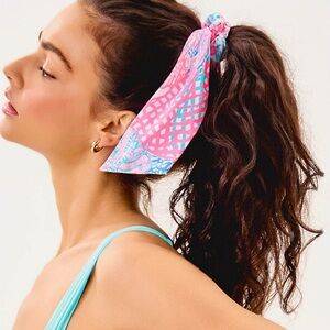 NWT Lilly Pulitzer Pink and Blue Hair Scarf